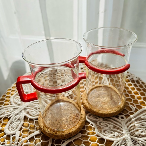 Vintage set of 2 red French press bistro coffee /tea mugs with cork coasters - Picture 10 of 10
